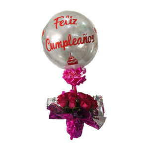 Rosas rosadas con globo feliz cumpleaños